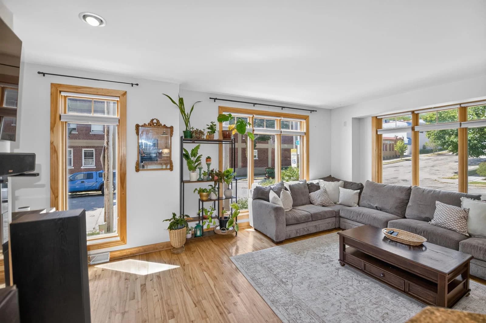 1004 Garfield 2