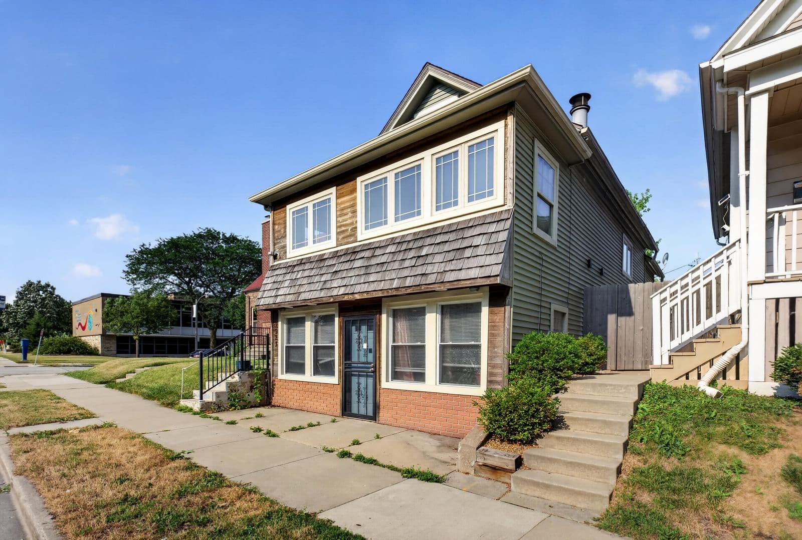 2921 Howell 3