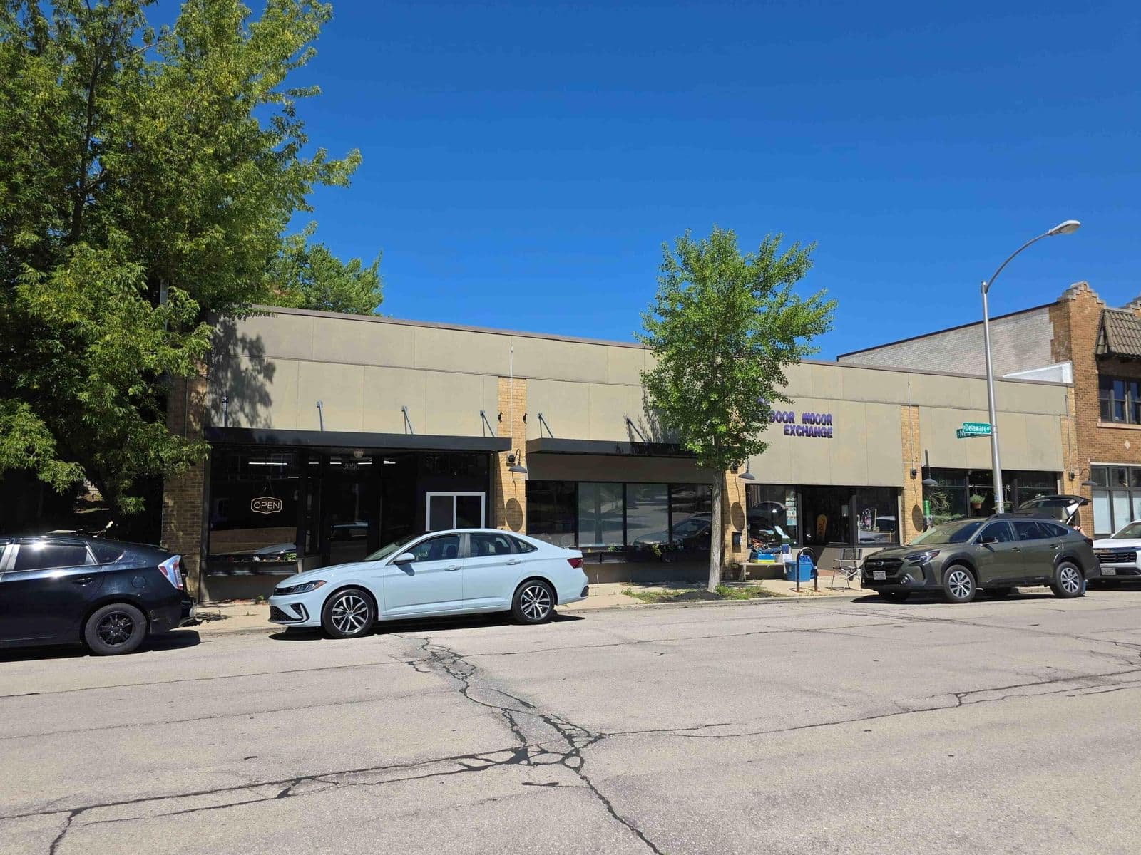 3040 Delaware 2