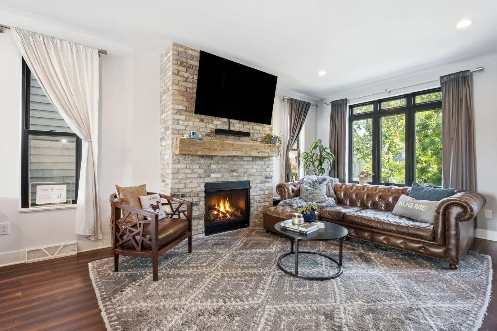 2110 Aldrich 3