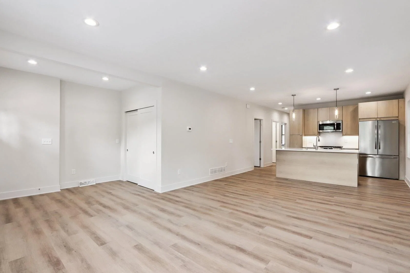 2212 Cambridge 4