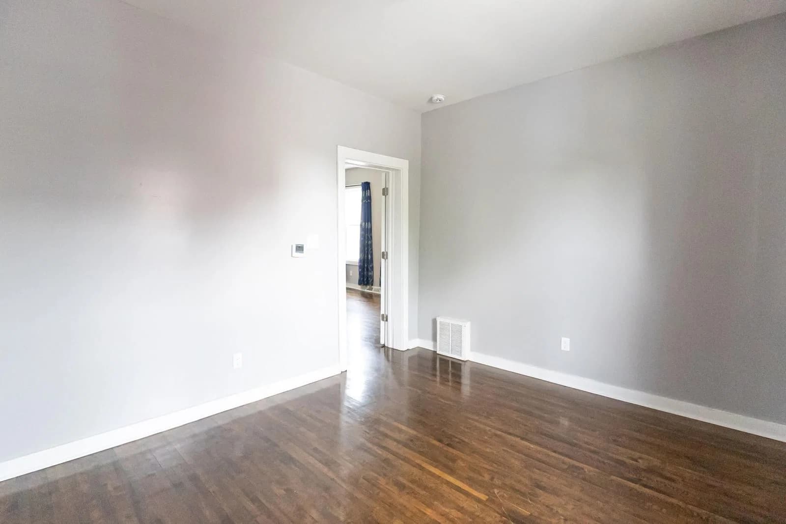 1554 Chambers 5