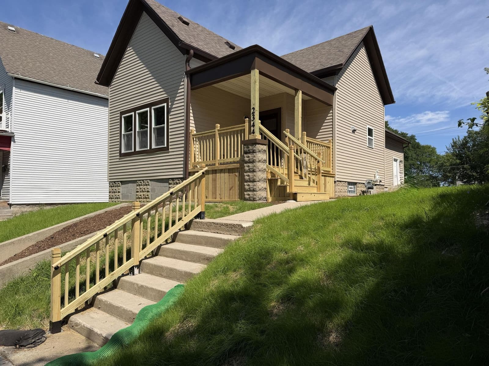 2344 Dr William Finlayson 2