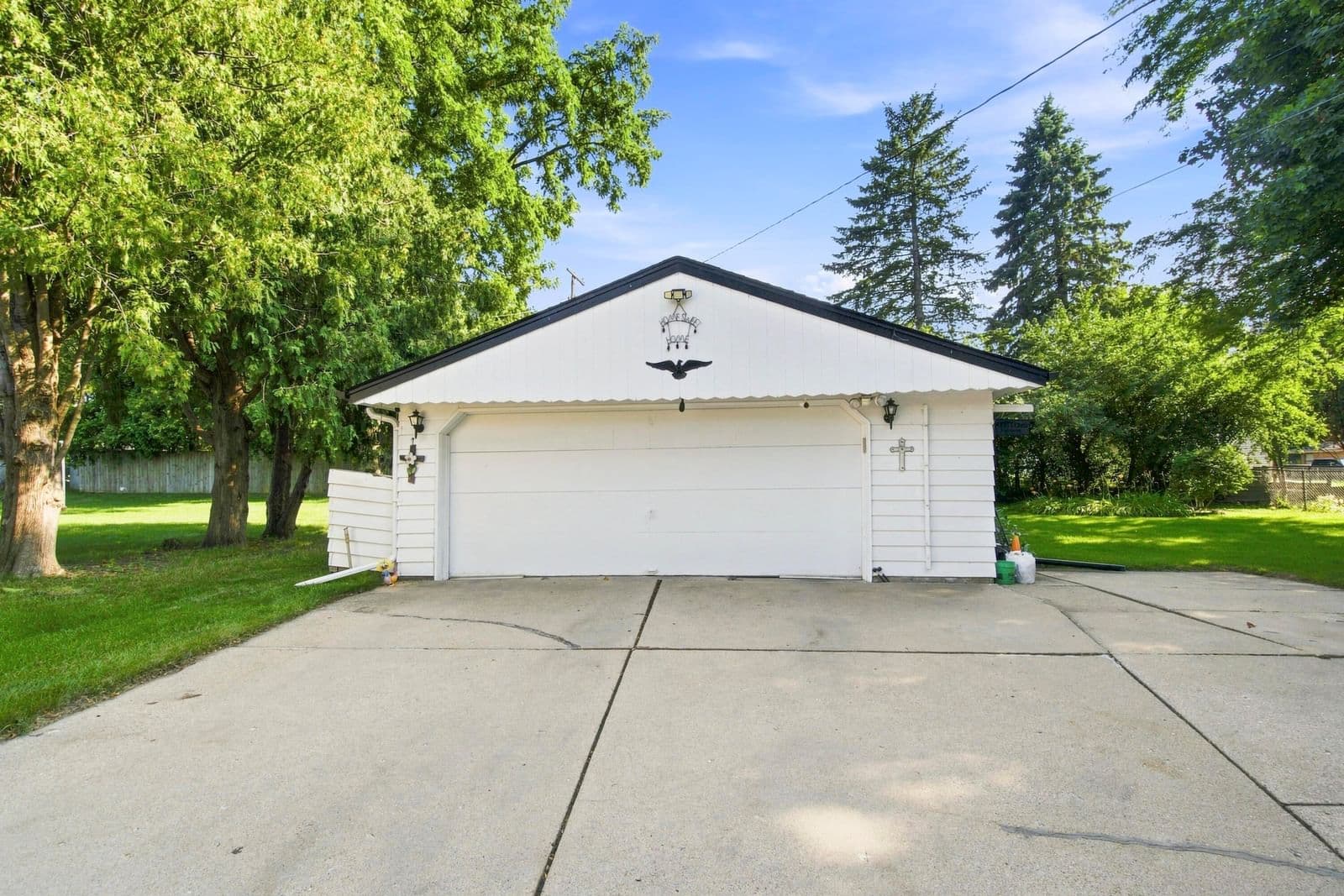 5805 Fountain 3