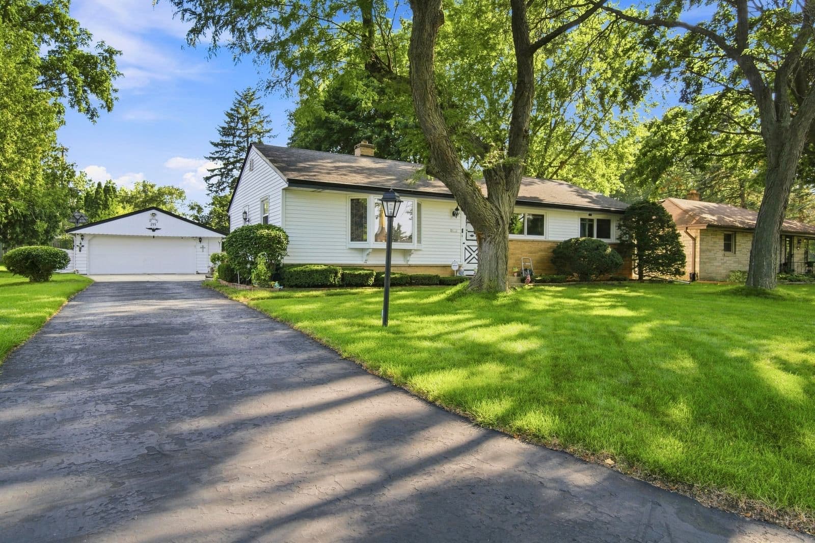 5805 Fountain 2