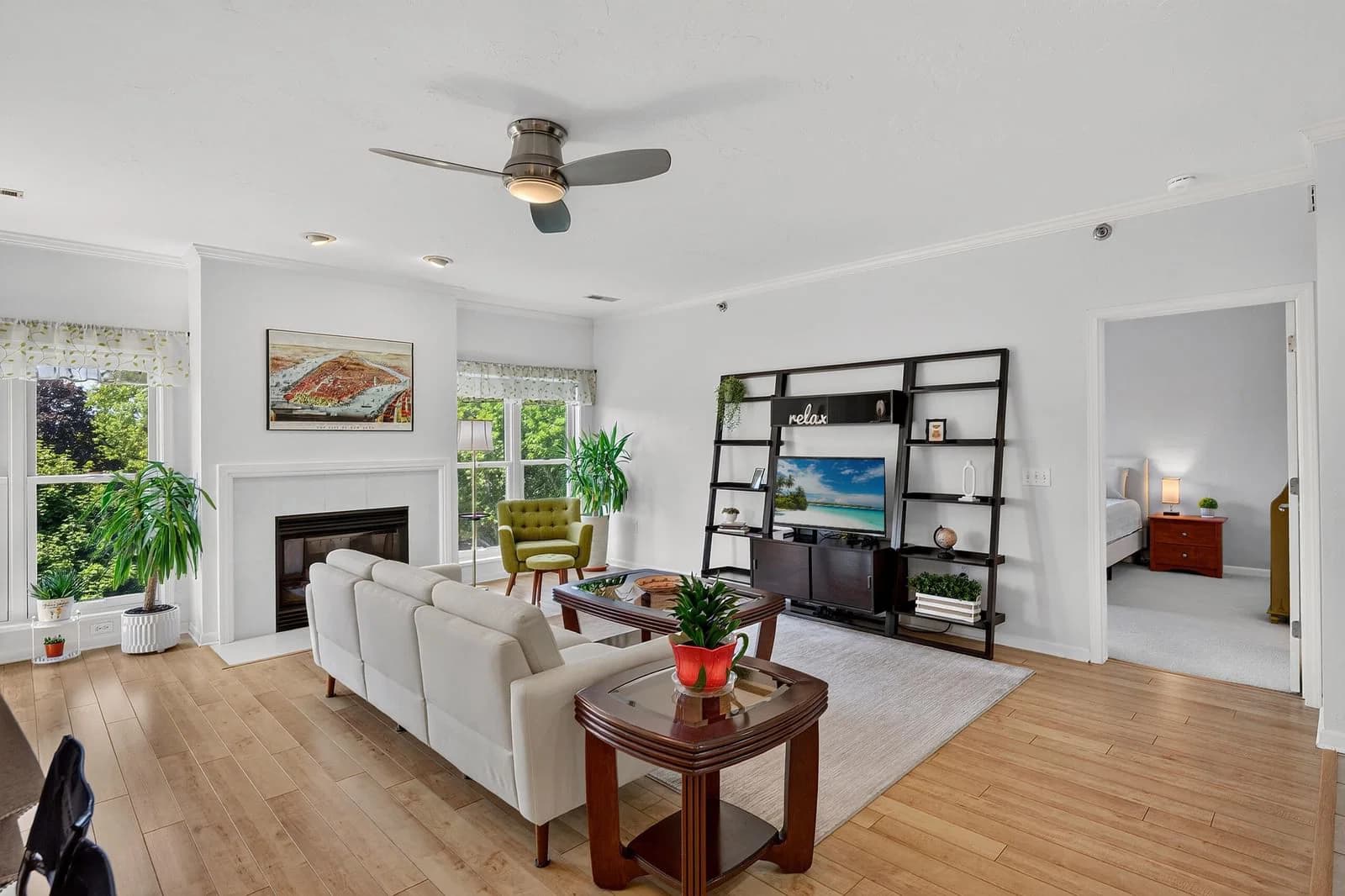 1220 Locust 3