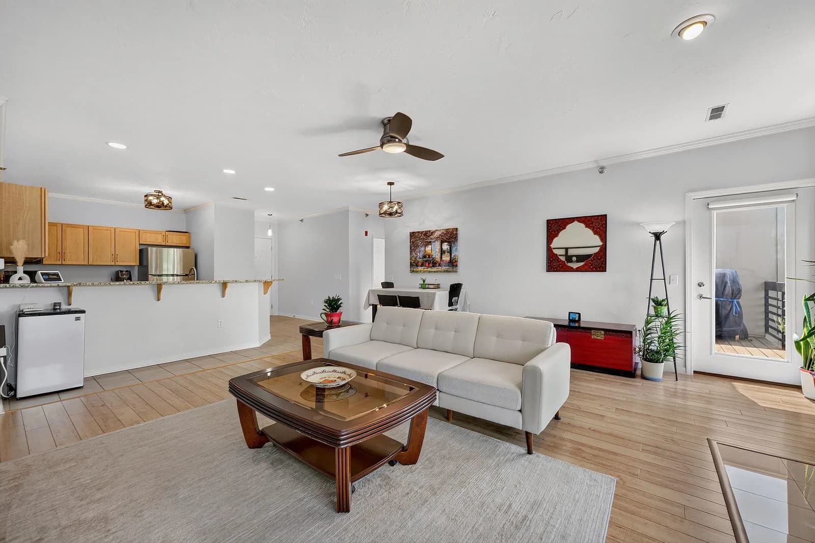 1220 Locust 5