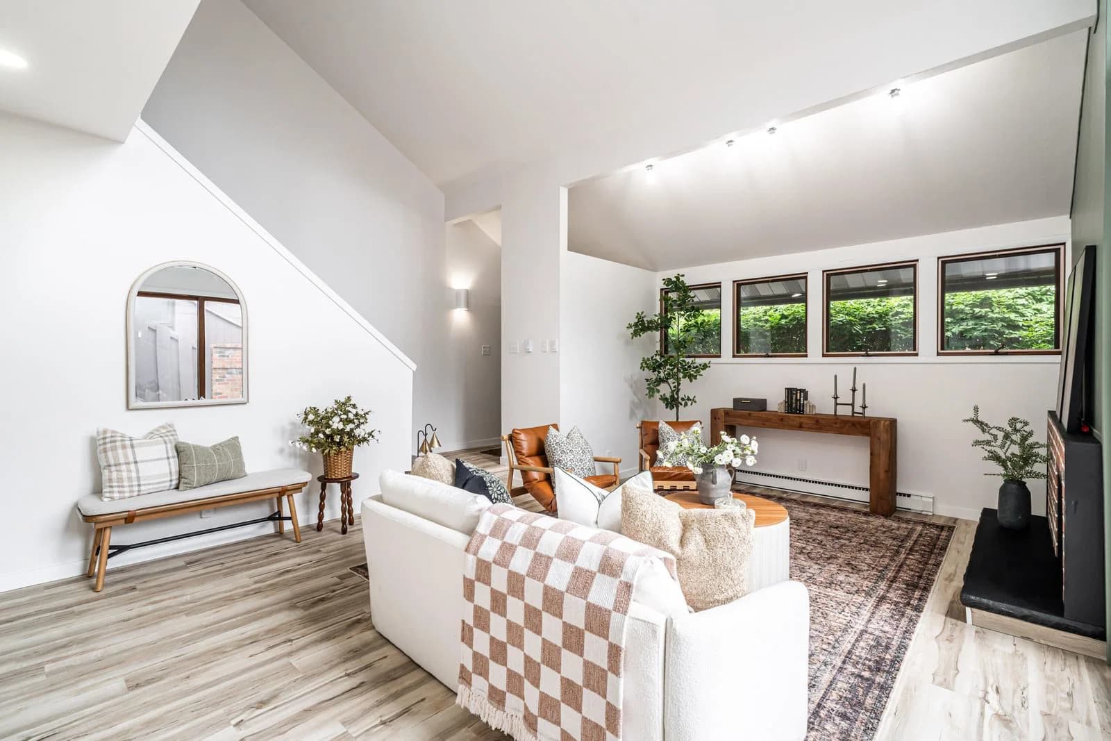 5190 Woodbridge 5