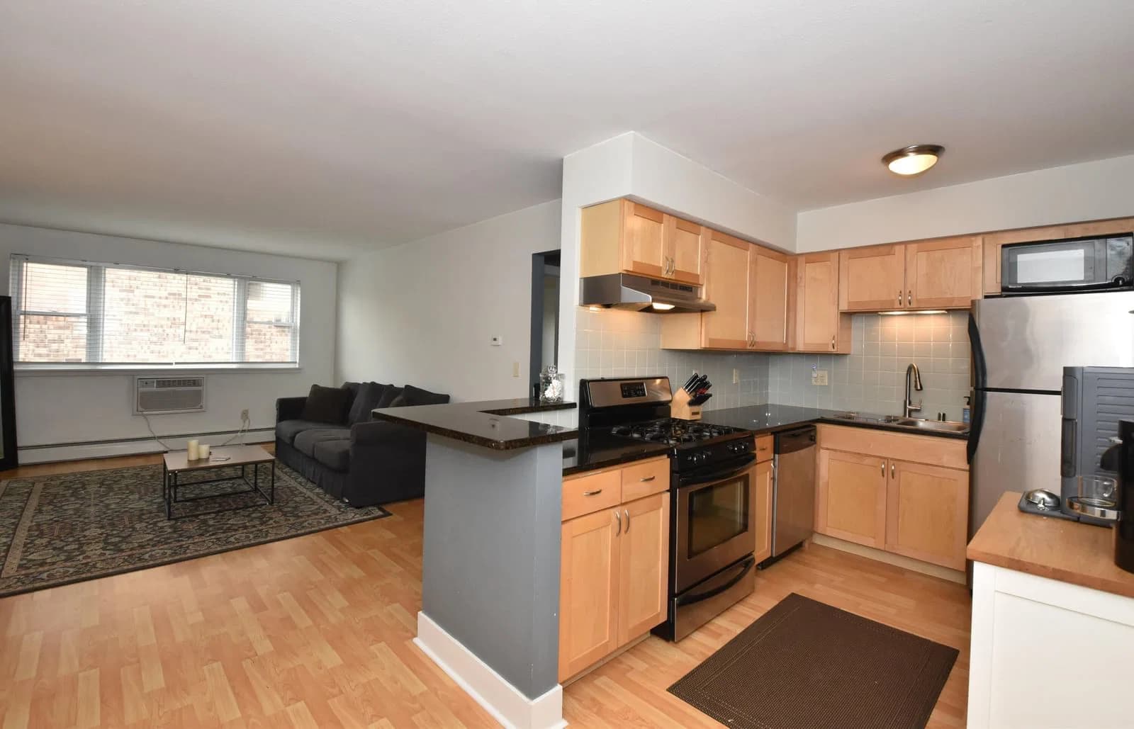 2121 Cambridge 5
