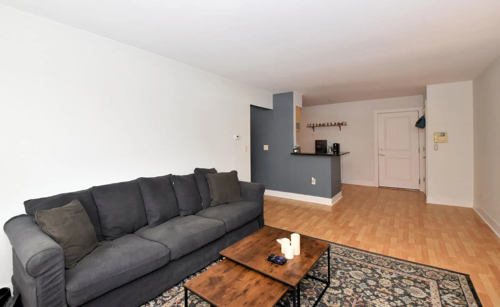 2121 Cambridge 4