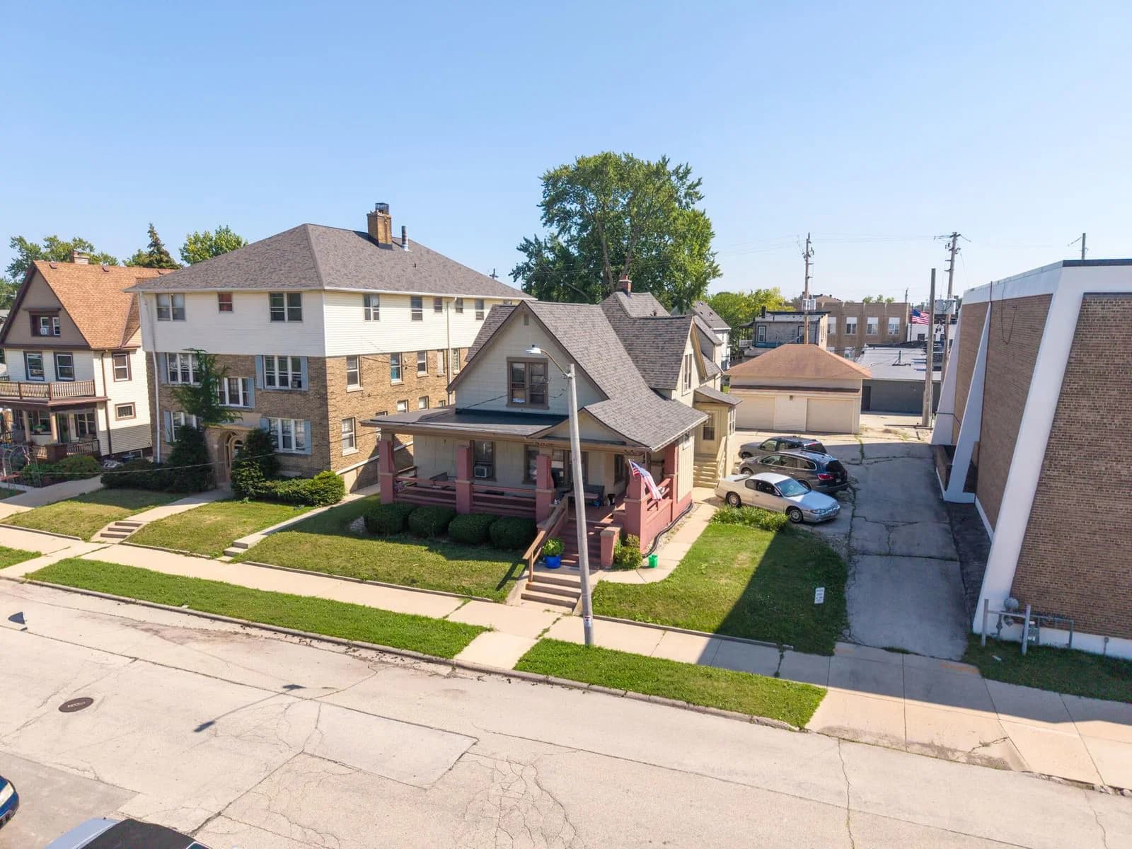915 Minnesota Ave, South Milwaukee, WI 53172 2