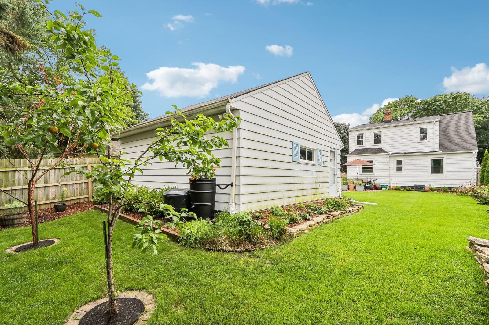 3806 Lenox 2