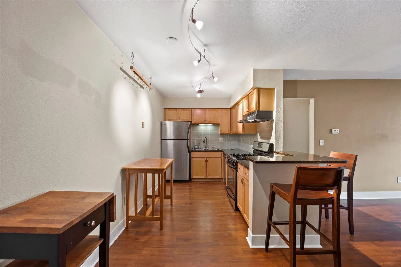 2121 Cambridge 5