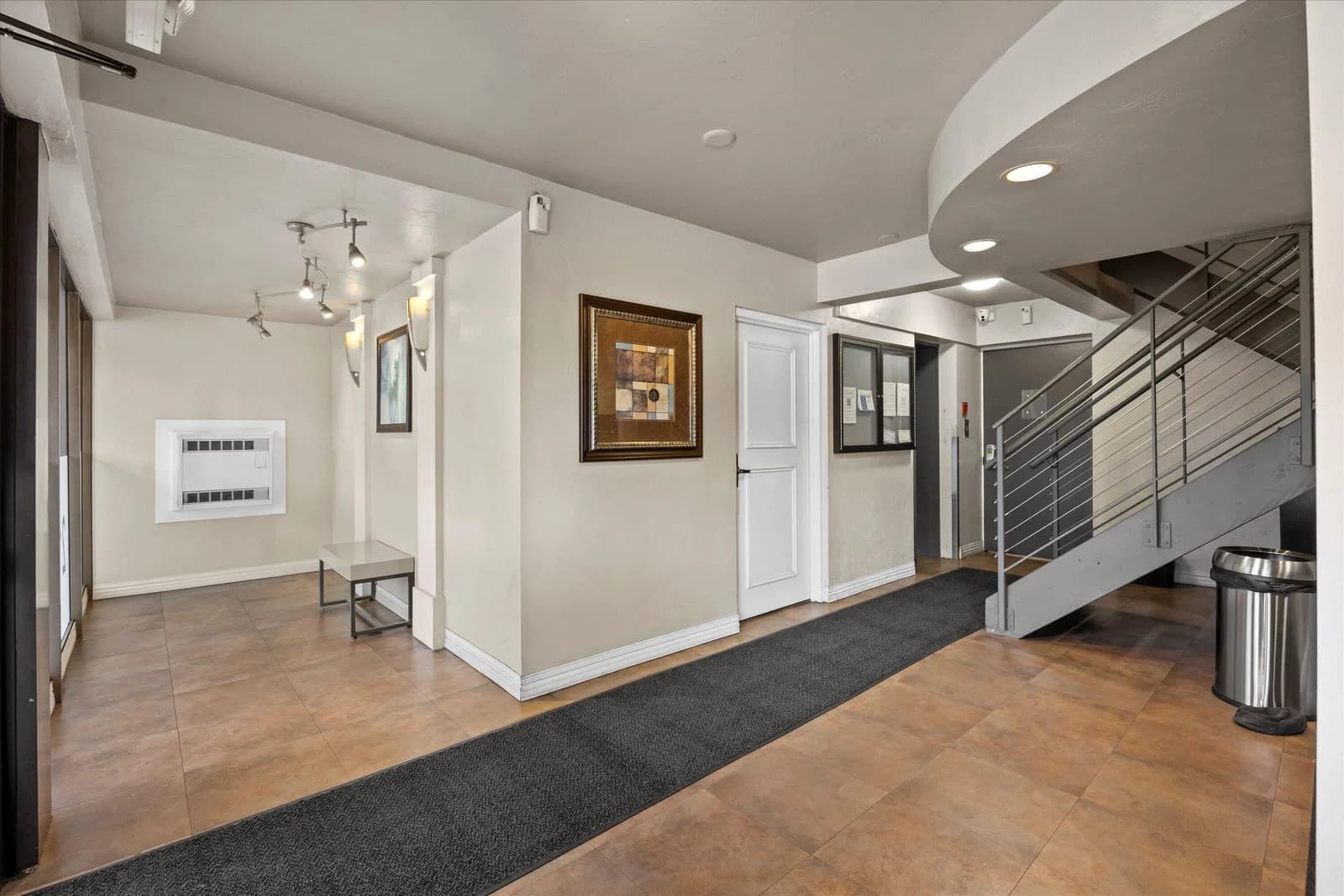 2121 Cambridge 2