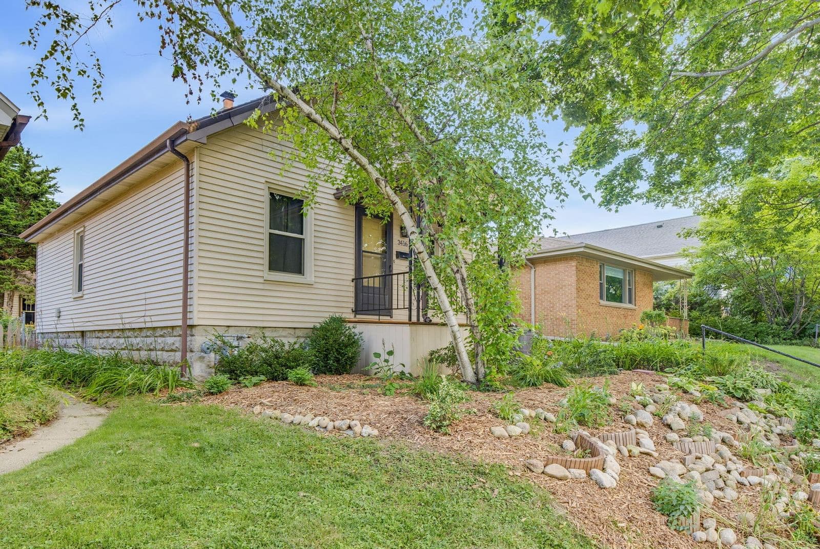 3416 Quincy 3