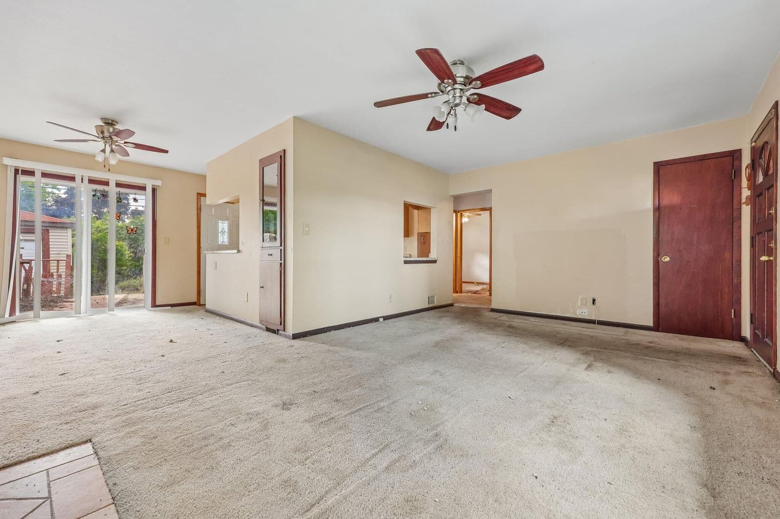 10611 Silver Spring 5