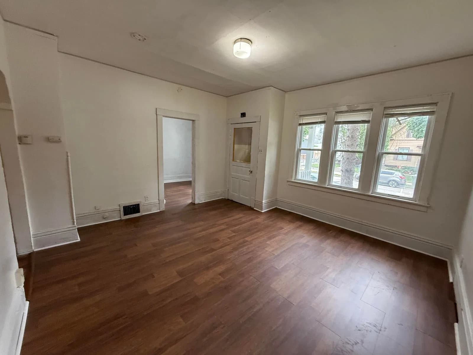 2326 Burnham 5