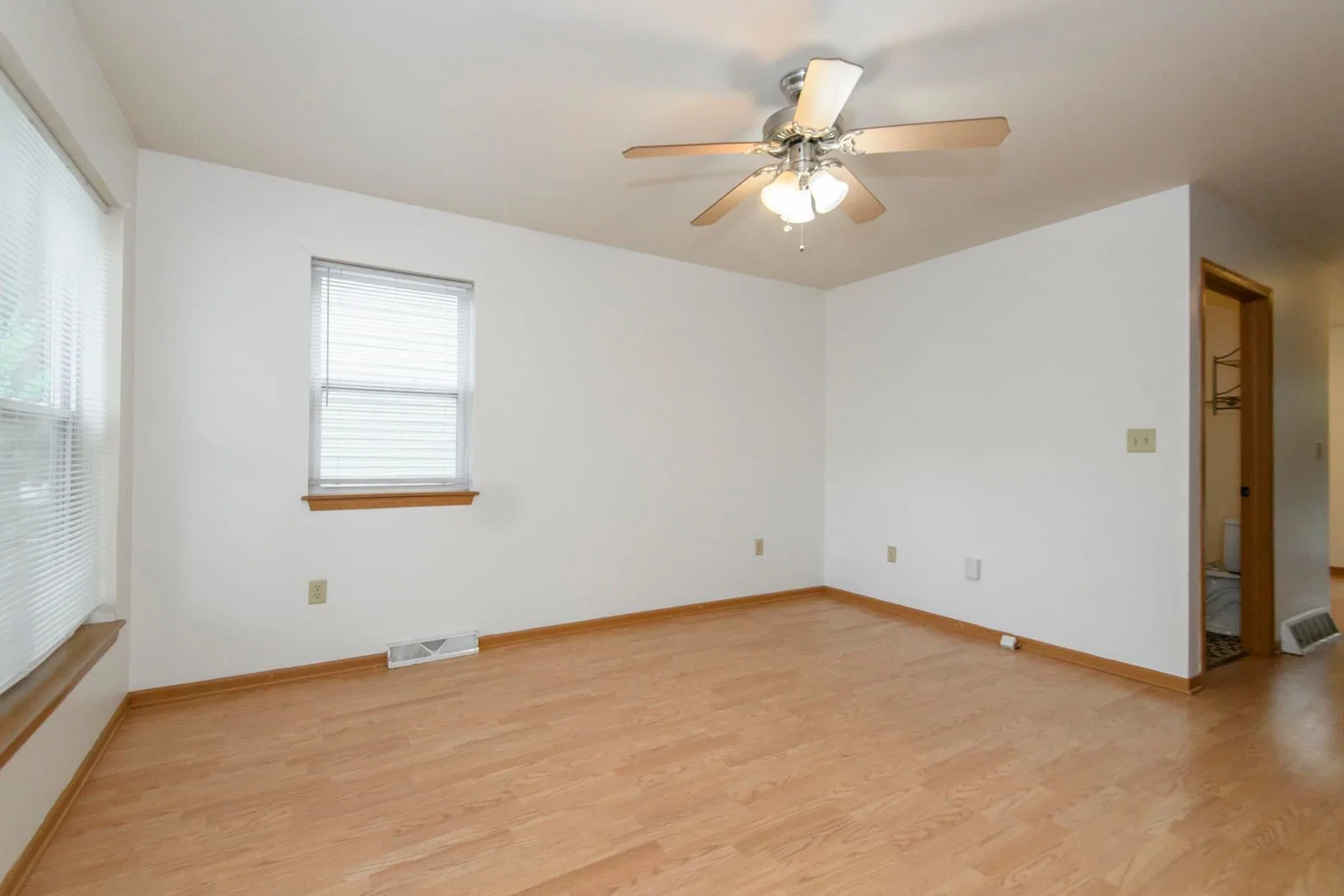 2932 Dr William Finlayson 5
