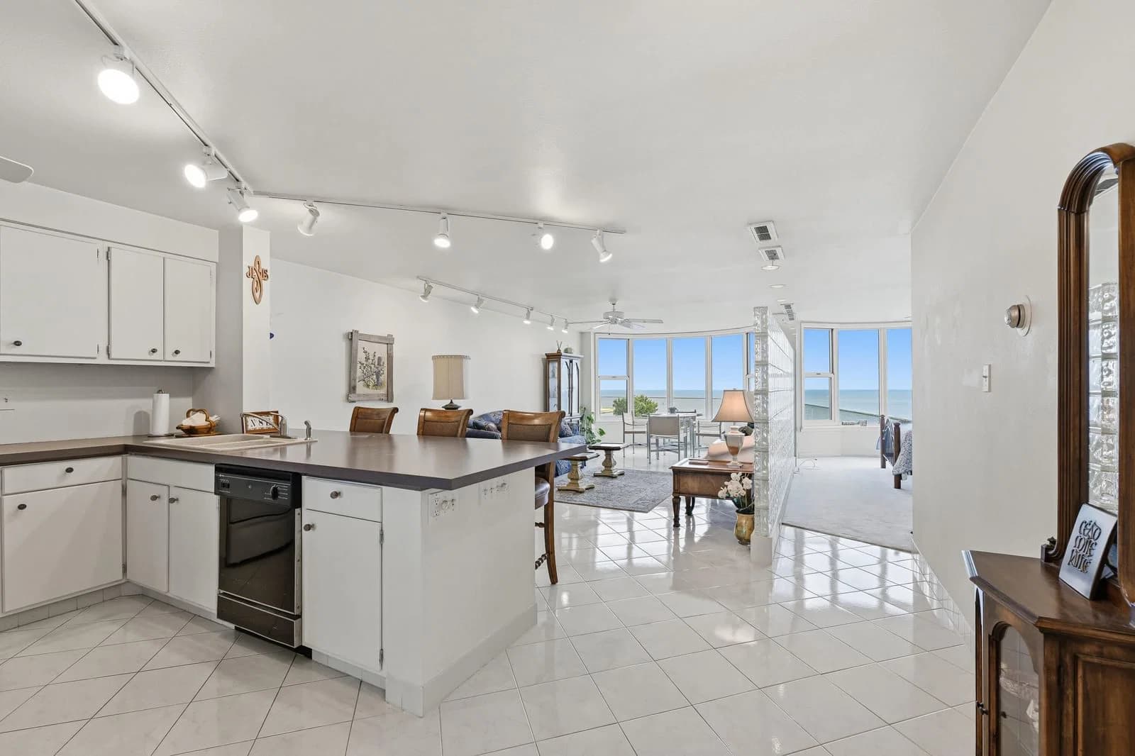 2525 Shore Dr 4