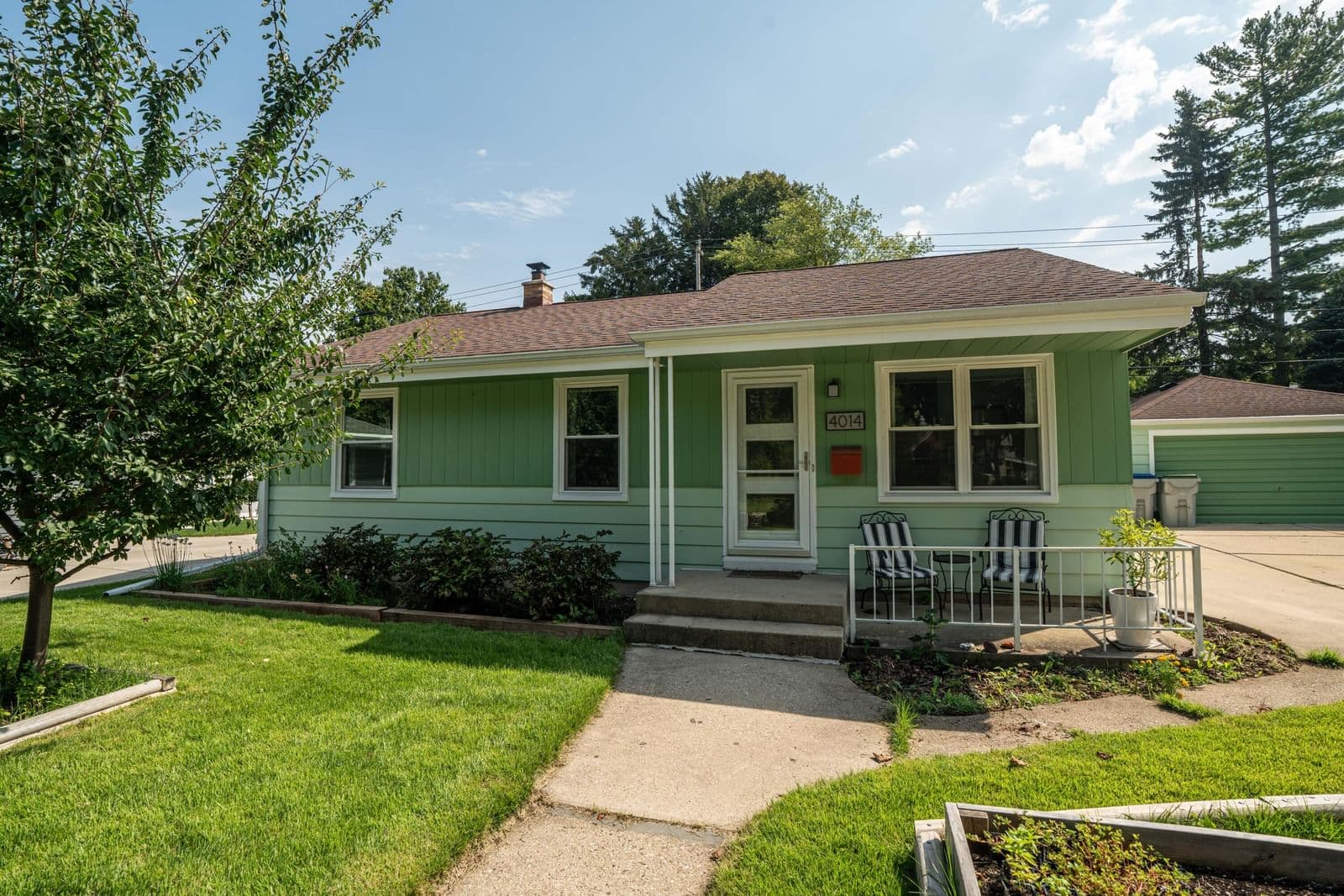 4014 Logan Ct, Milwaukee, WI 53207