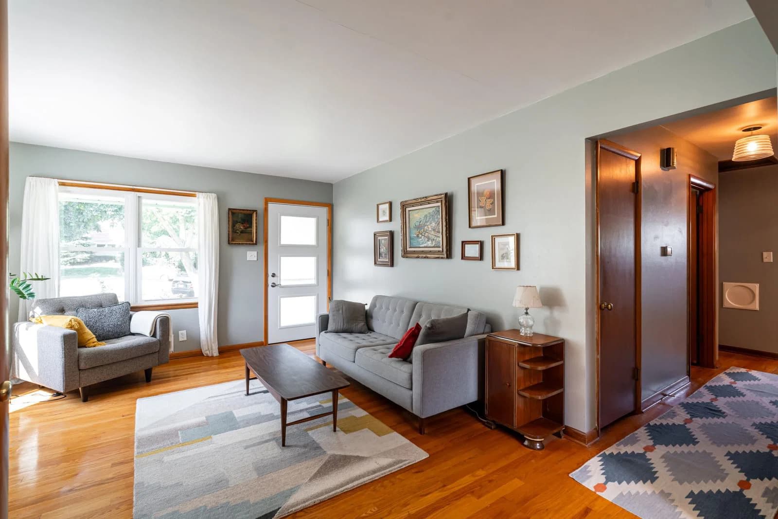 4014 Logan Ct, Milwaukee, WI 53207 3