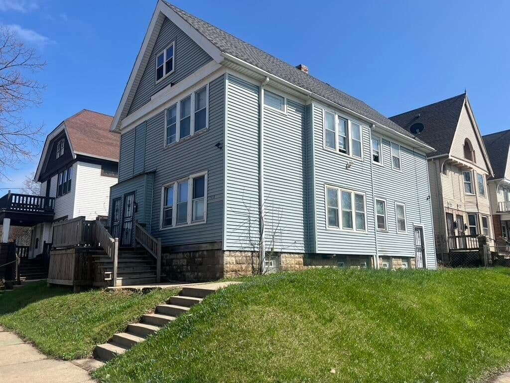 2481 Locust 2