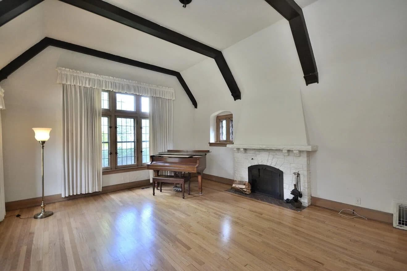 5109 Washington Blvd, Milwaukee, WI 53208 3