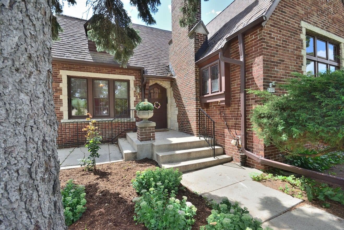 5109 Washington Blvd, Milwaukee, WI 53208 2