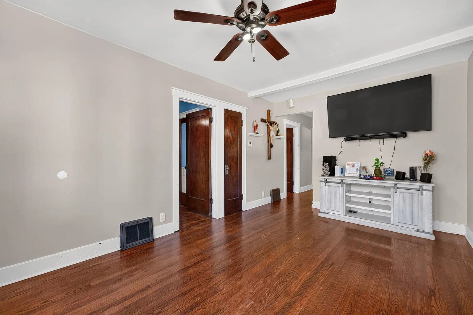 9012 Greenfield 5