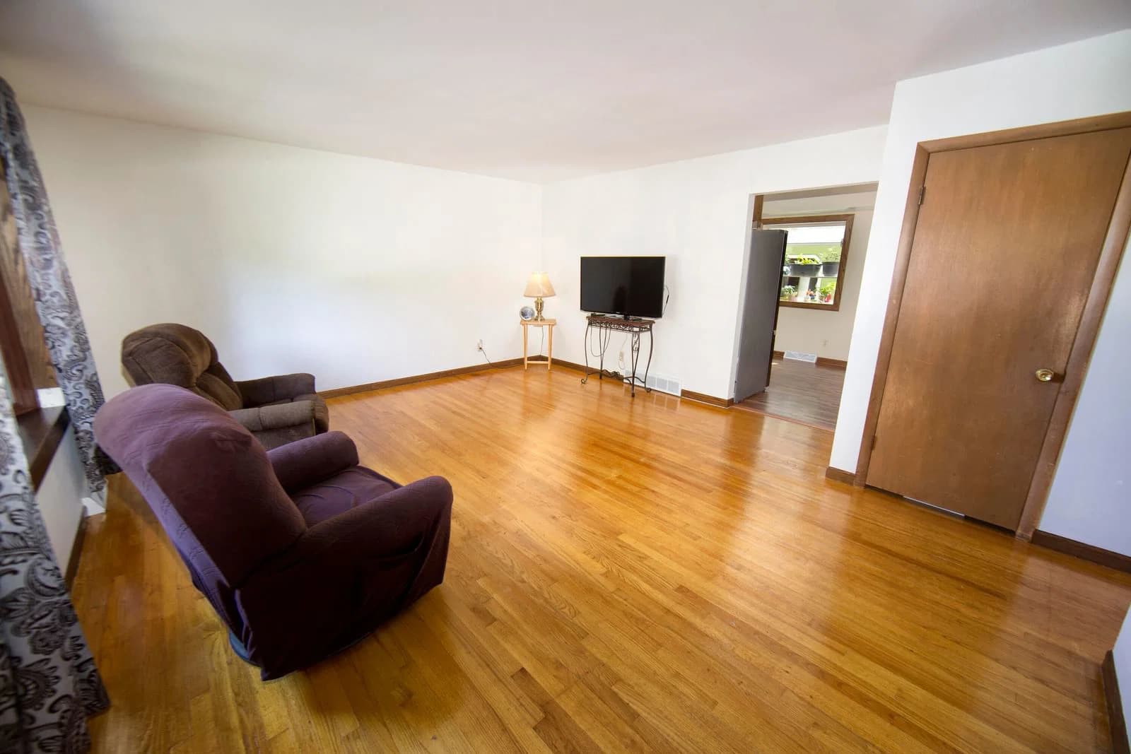 1505 Edgewood Ave, South Milwaukee, WI 53172 3