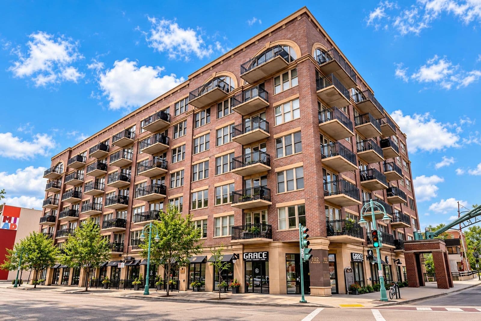 102 Water St, Milwaukee, WI 53202