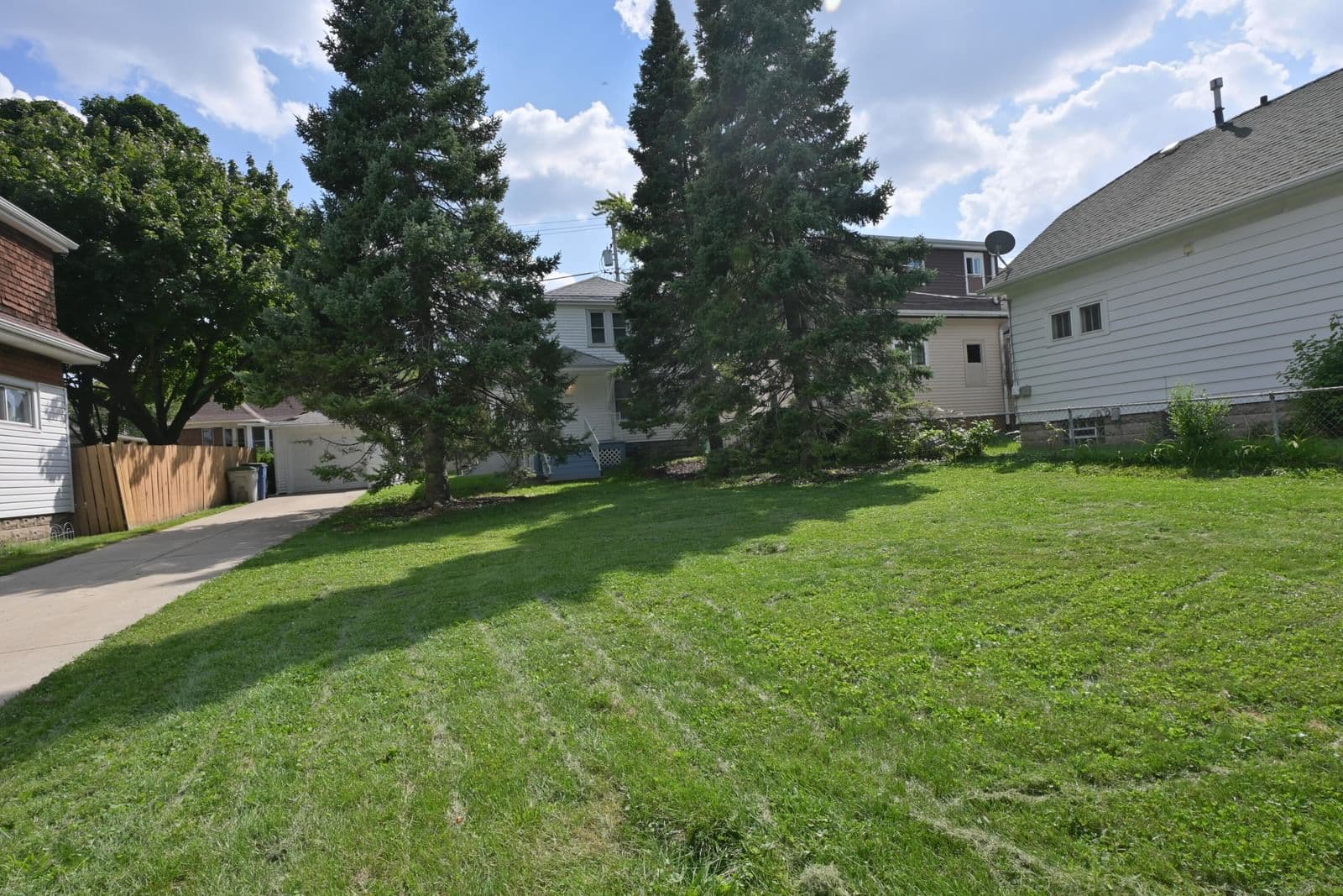 5411 Wells 2