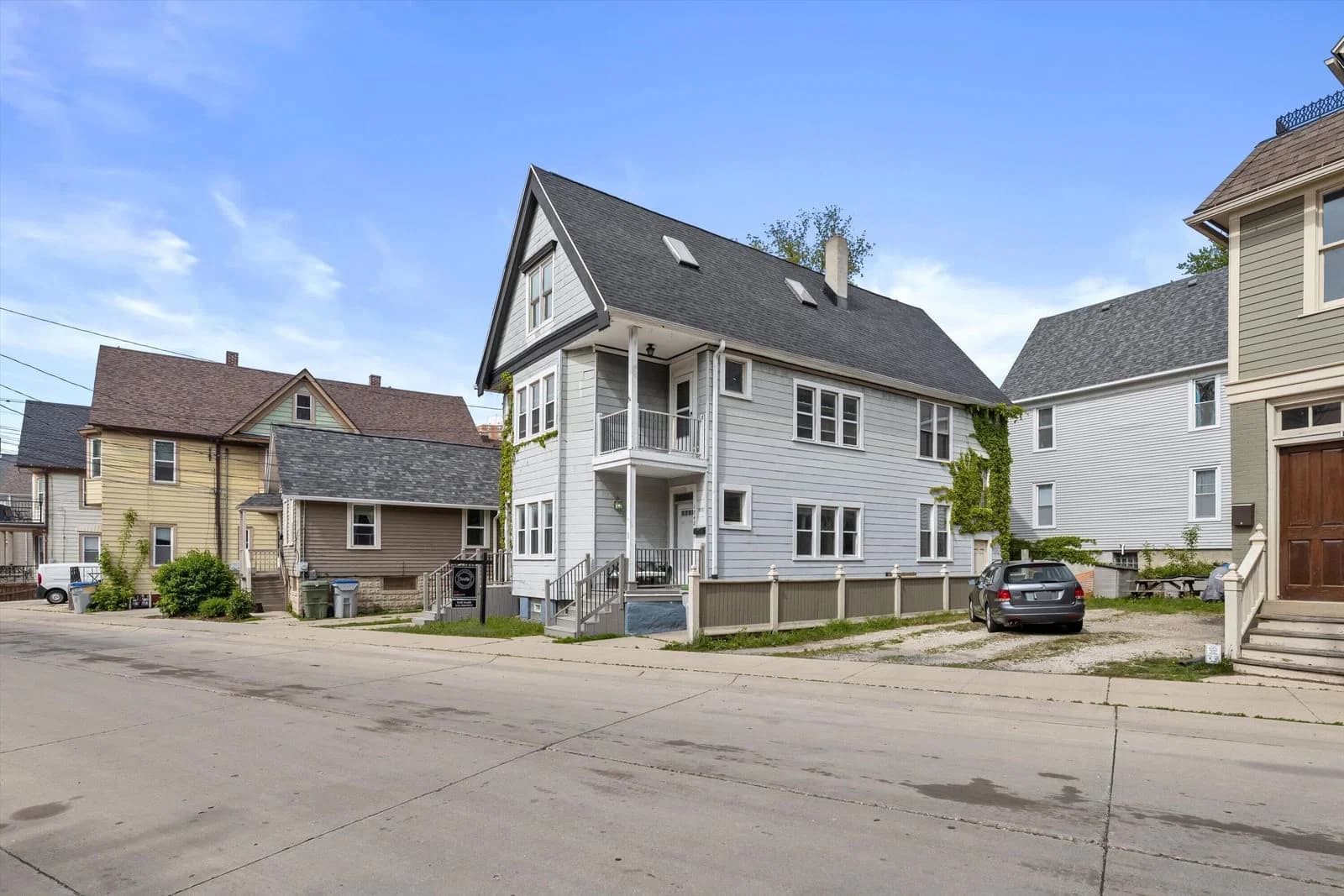 1742 Pulaski 4