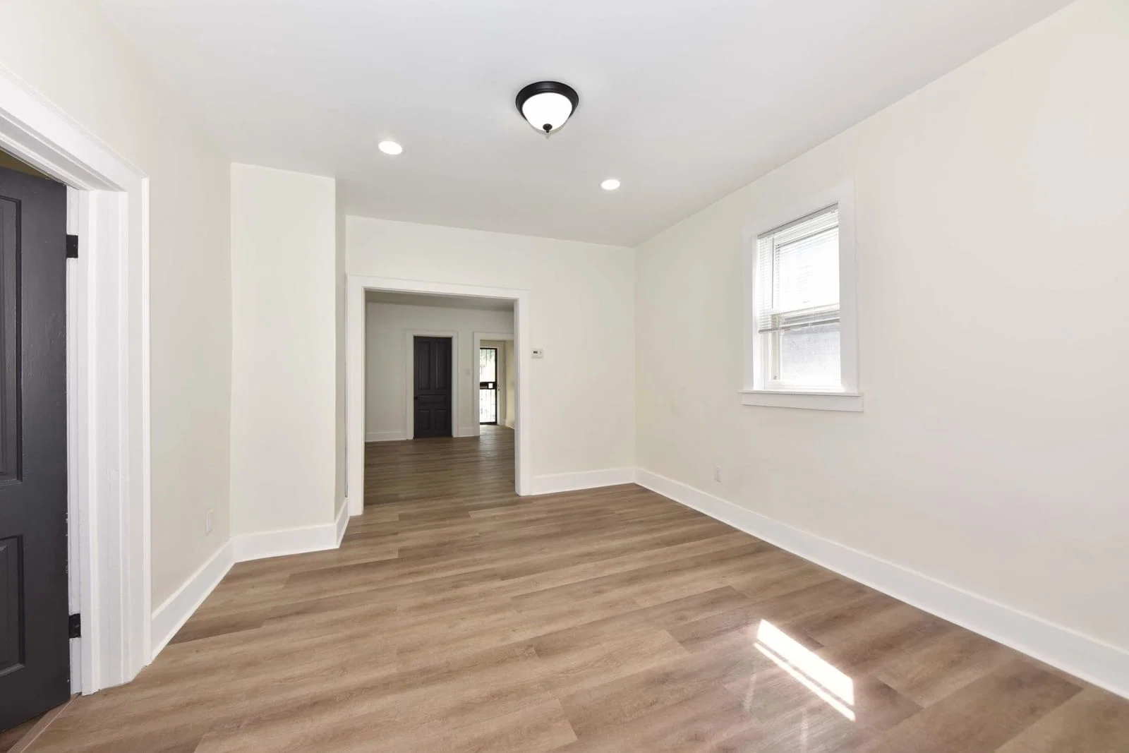 2209 Dr William Finlayson 5