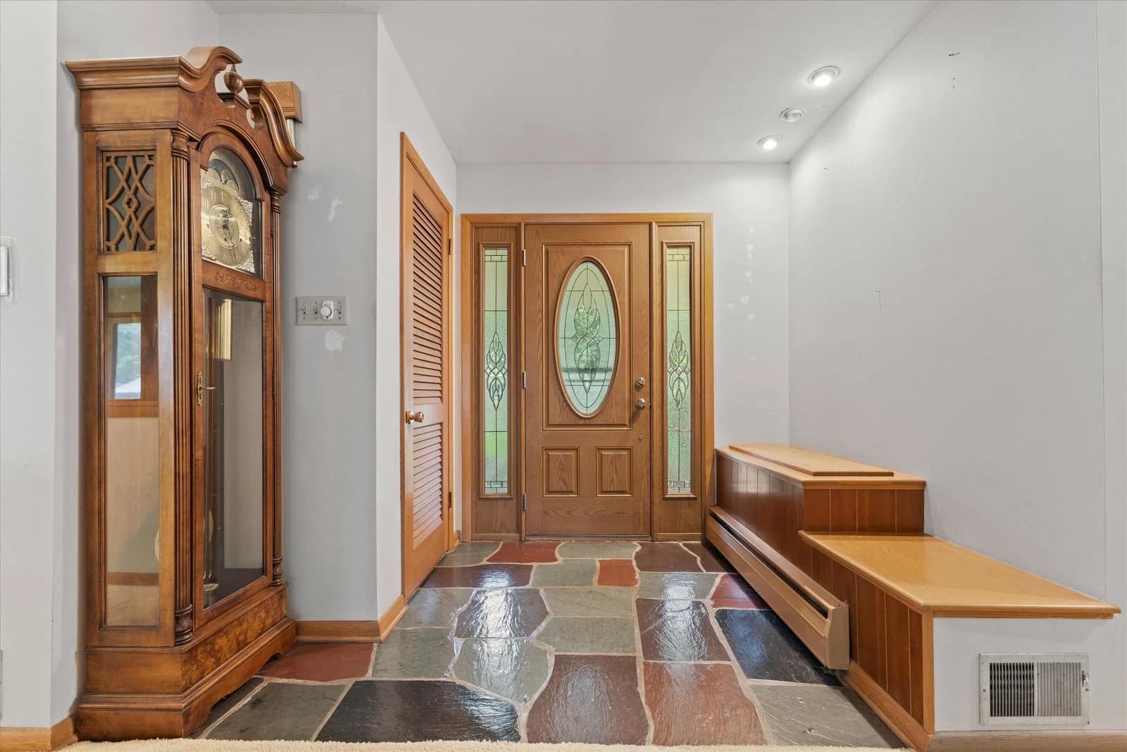 4420 110th St, Wauwatosa, WI 53225 2