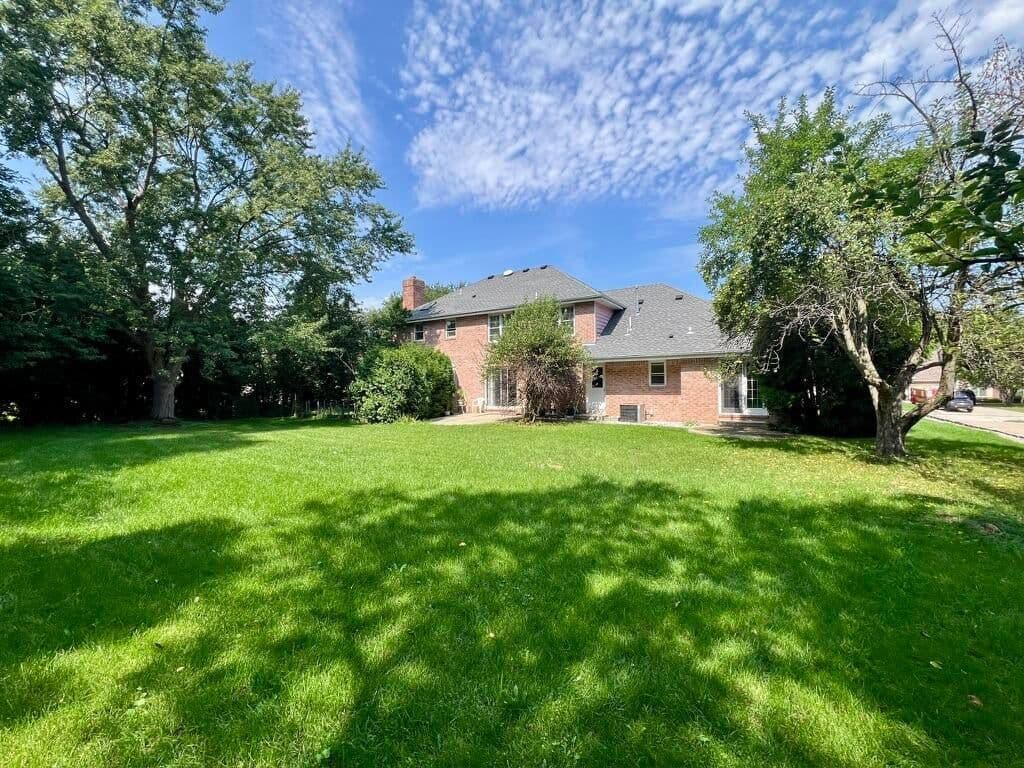 12231 White Oak 2