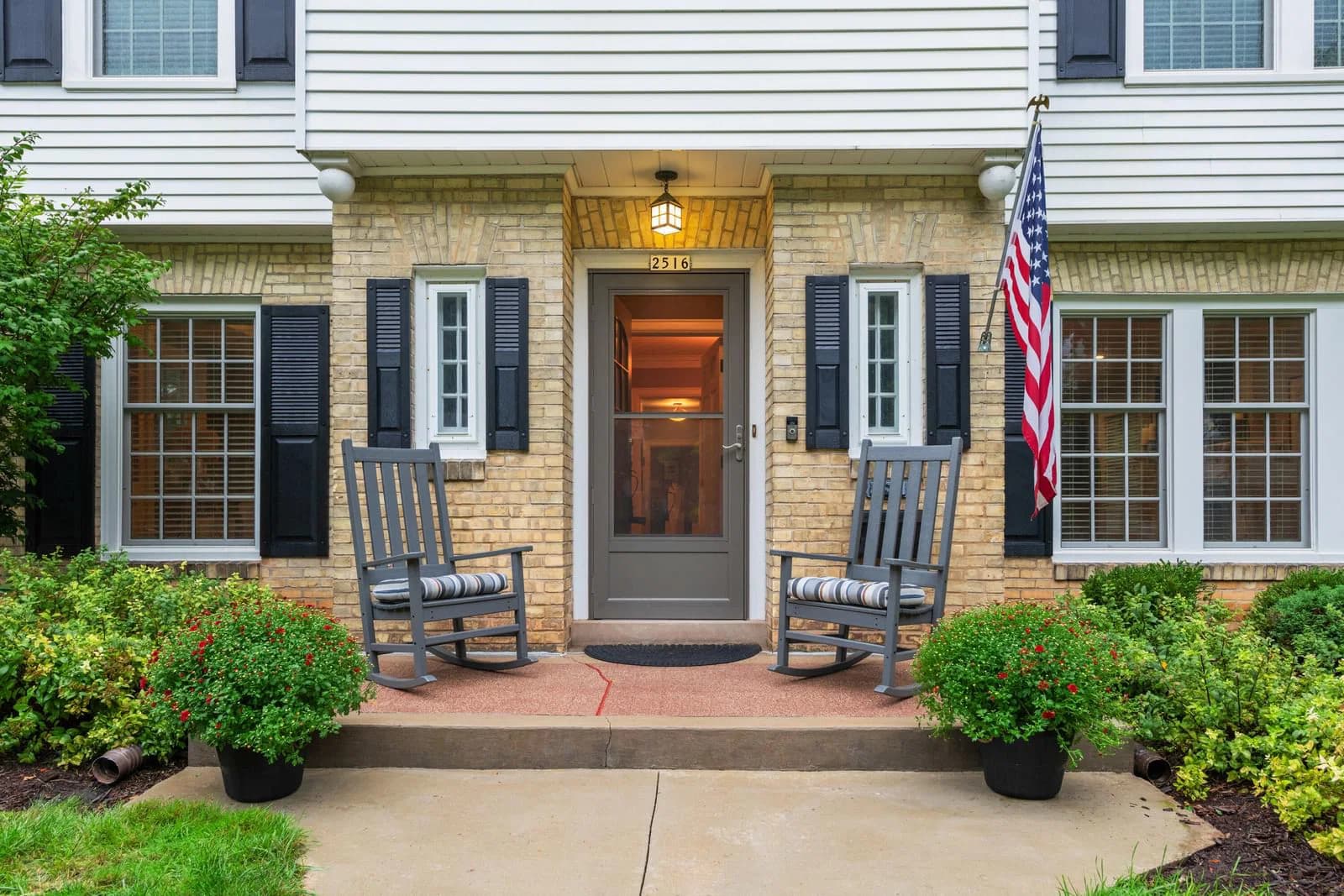 2516 90th St, Wauwatosa, WI 53226 2
