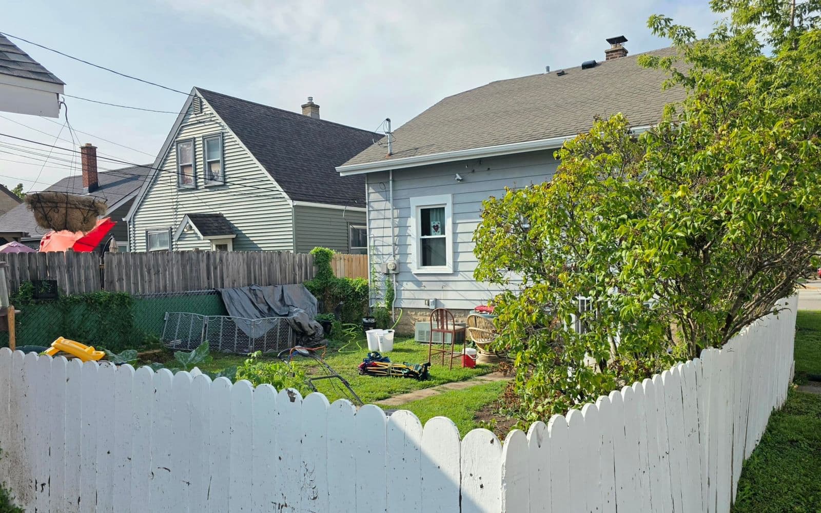 9301 Greenfield Ave, Milwaukee, WI 53214 3