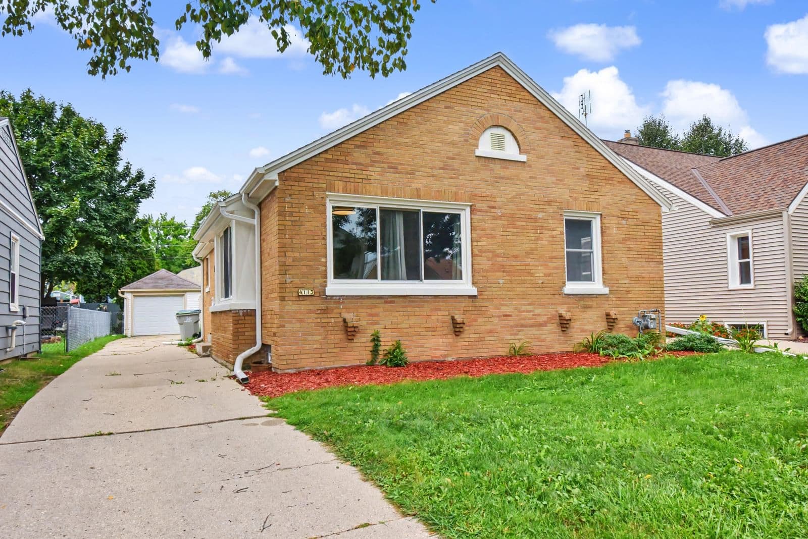 4113 Austin St, Milwaukee, WI 53207 2