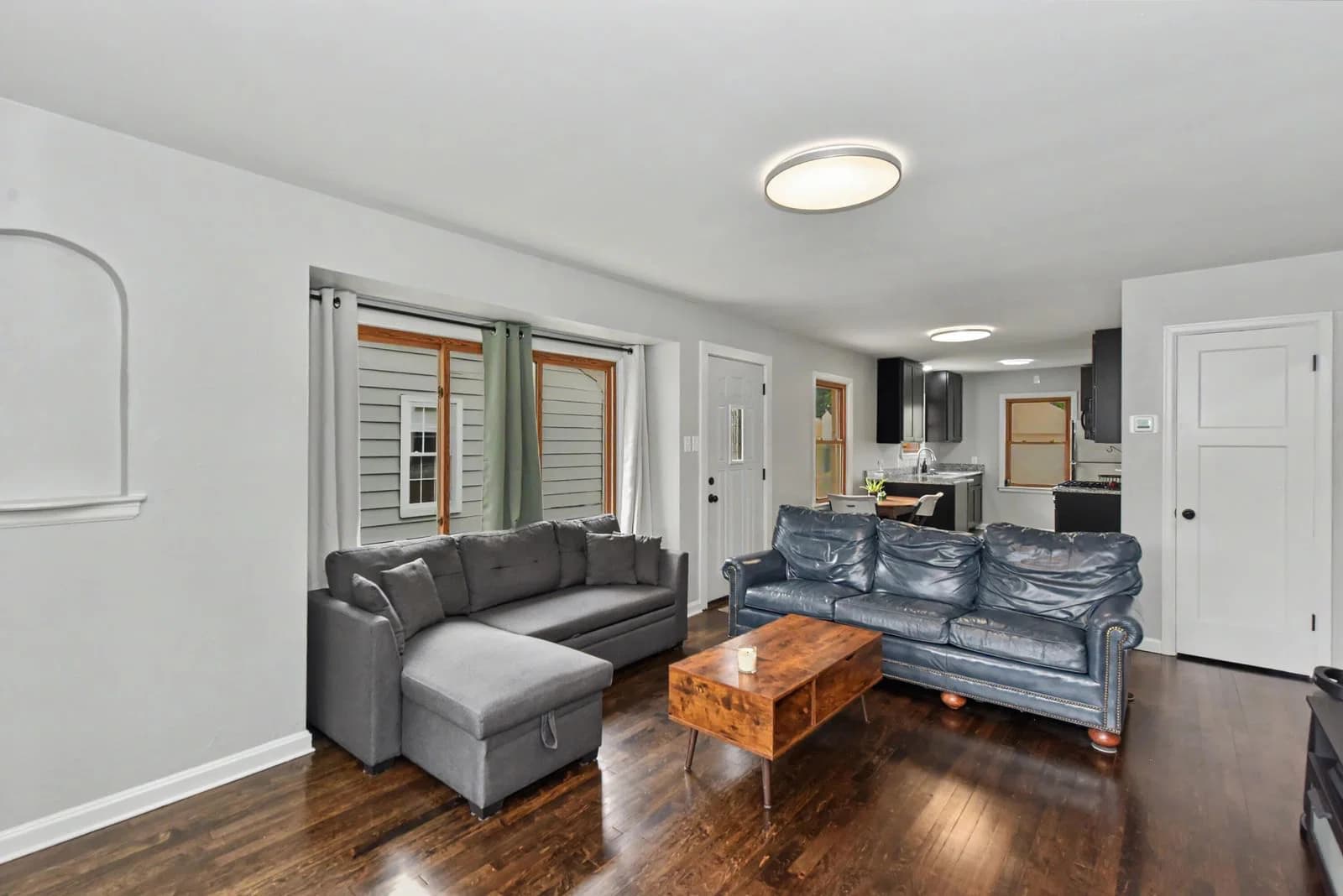 4113 Austin St 4