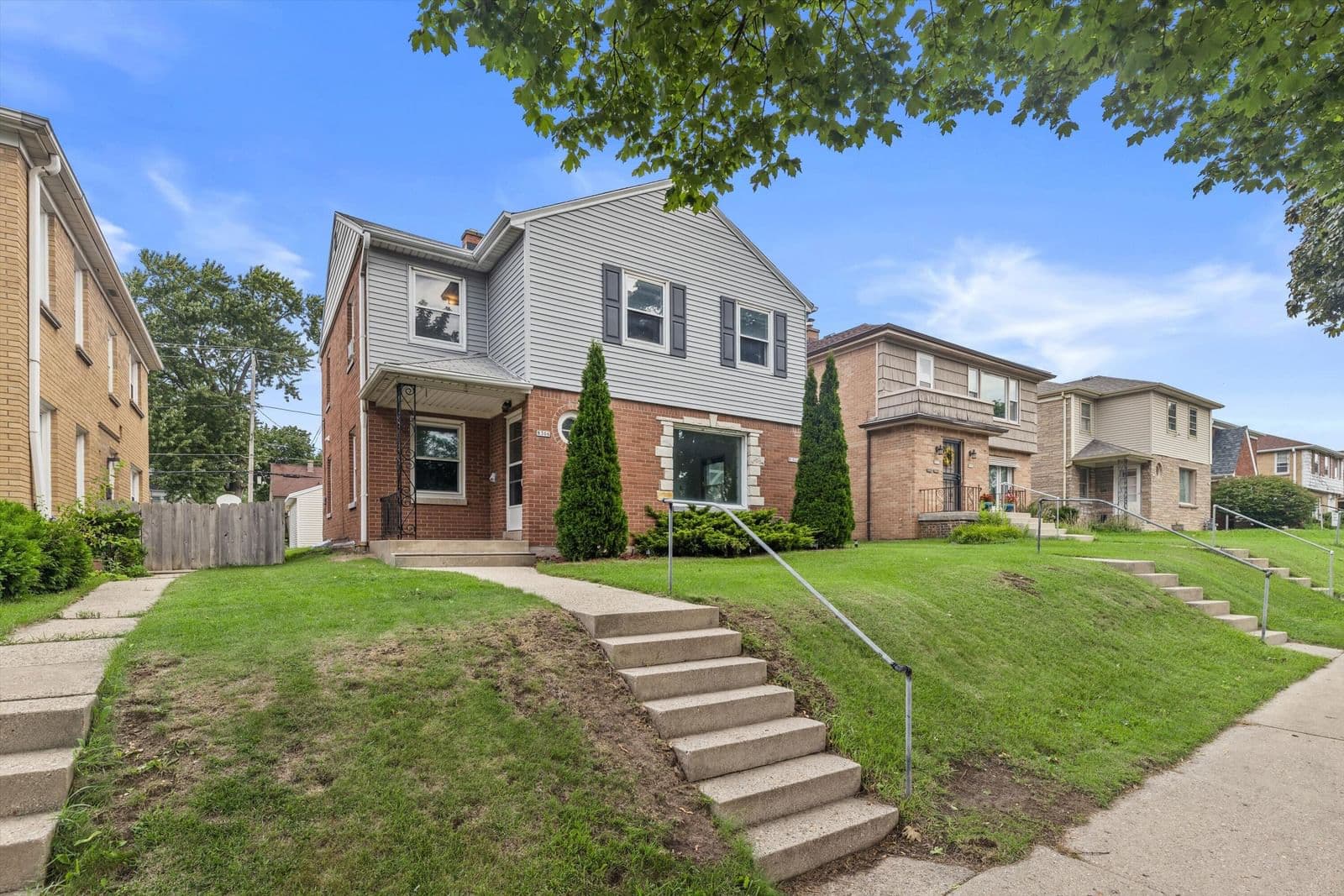 8306 Center 2
