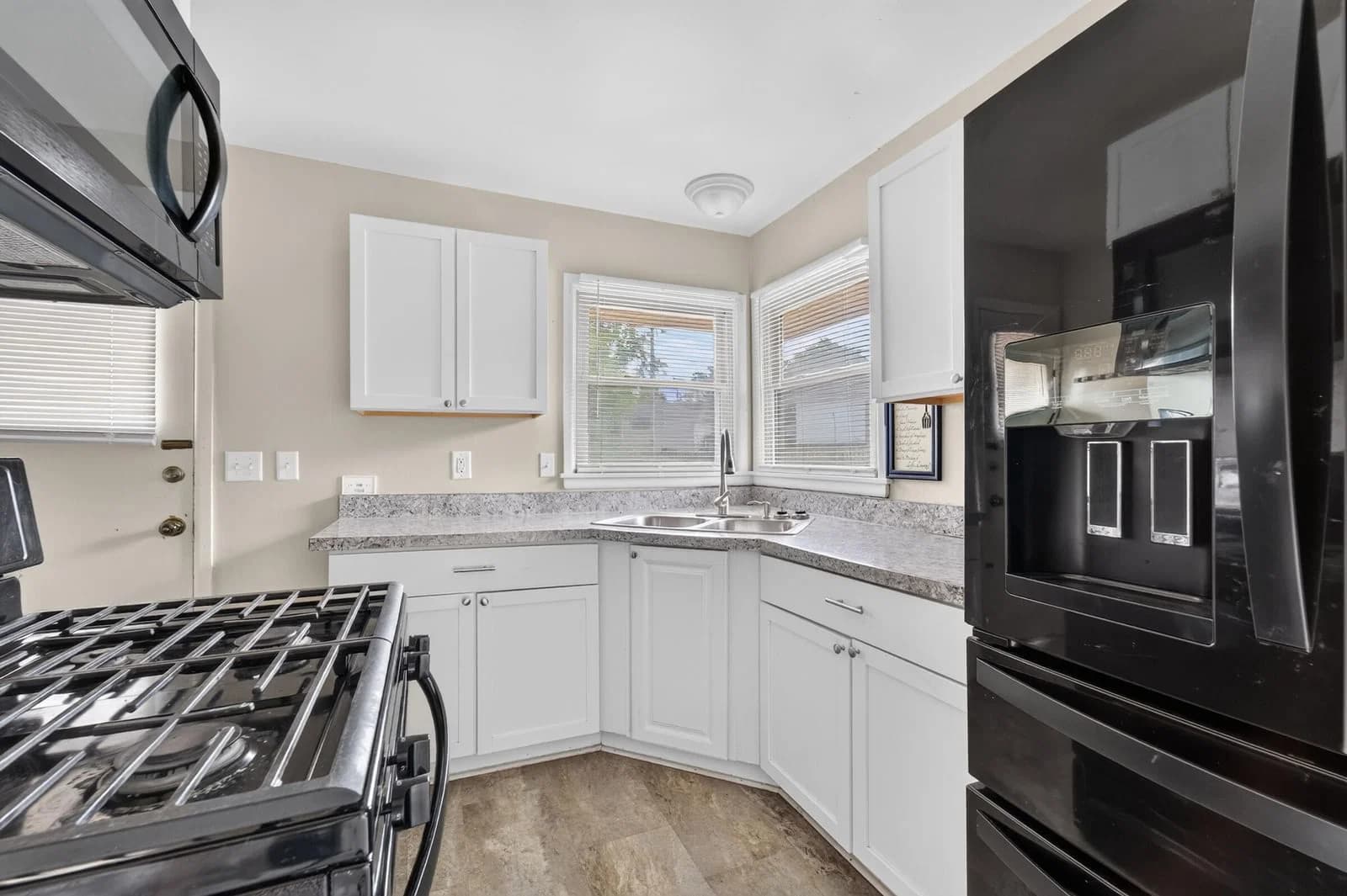 8125 Clovernook 5