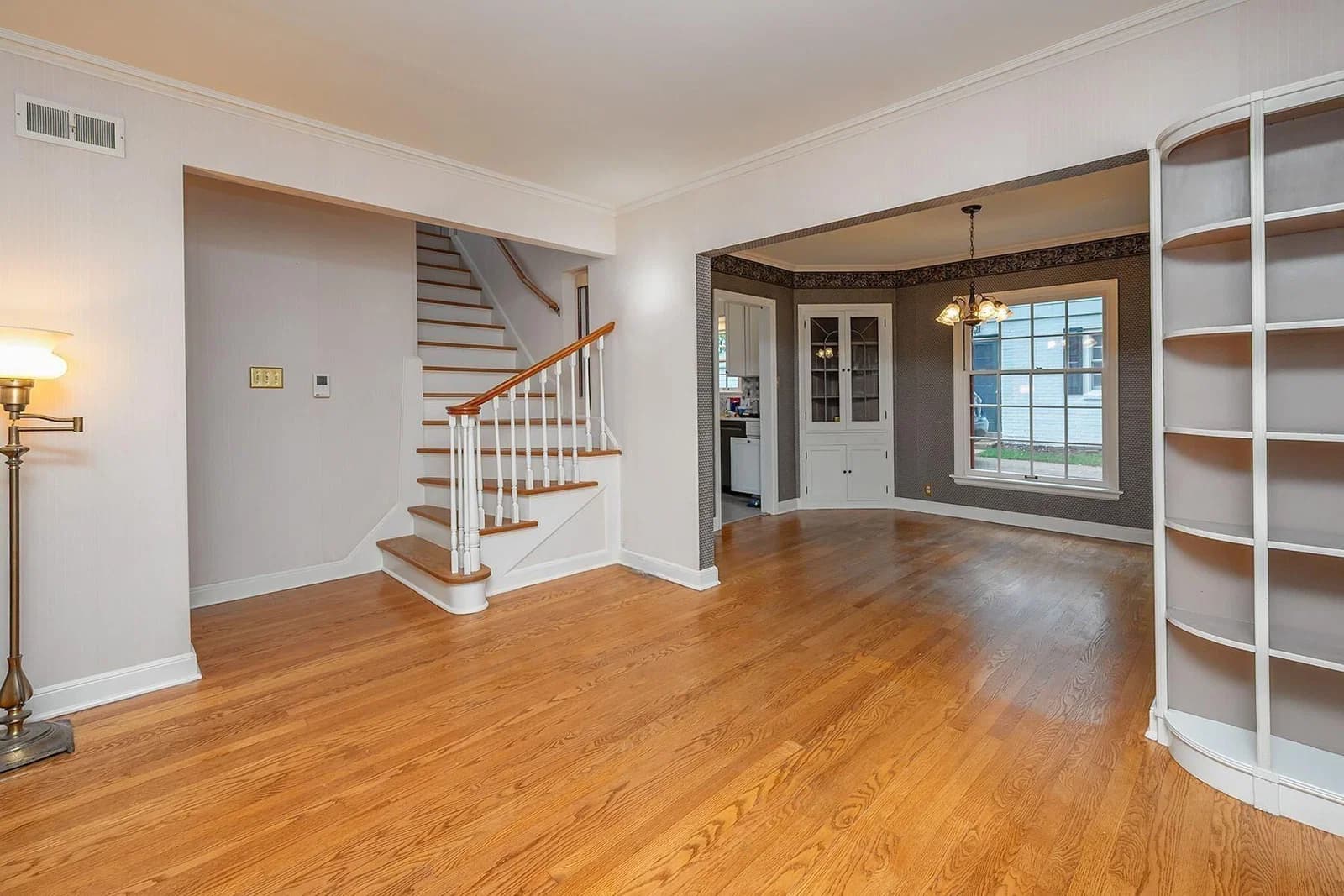 2611 84th St, Wauwatosa, WI 53226 3