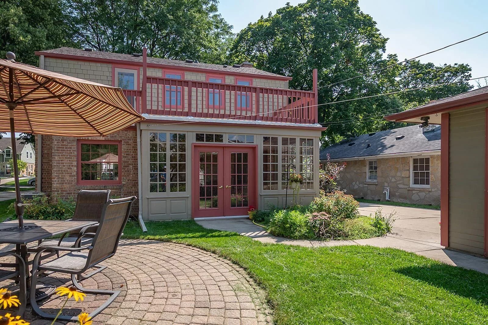 2611 84th St, Wauwatosa, WI 53226 2