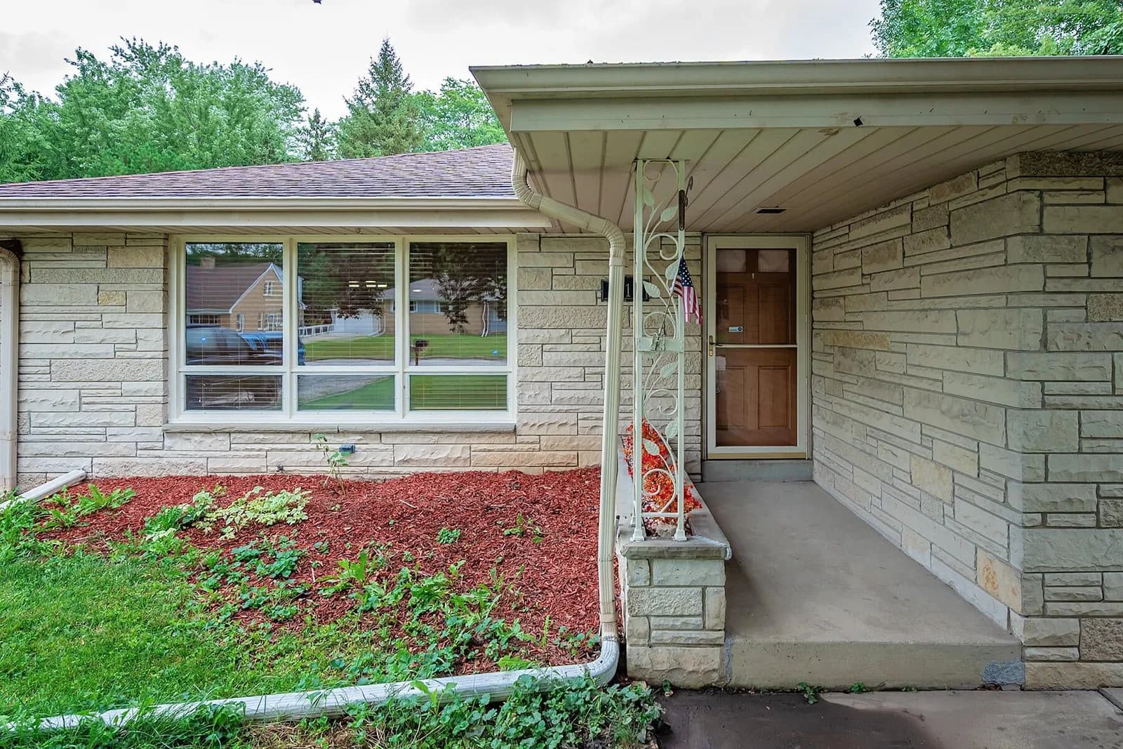 4212 95th St, Wauwatosa, WI 53222 3