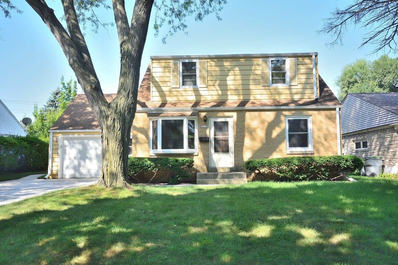 3603 82nd St, Milwaukee, WI 53222 2