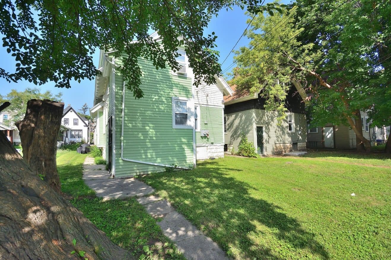 2616 37th St, Milwaukee, WI 53210 2