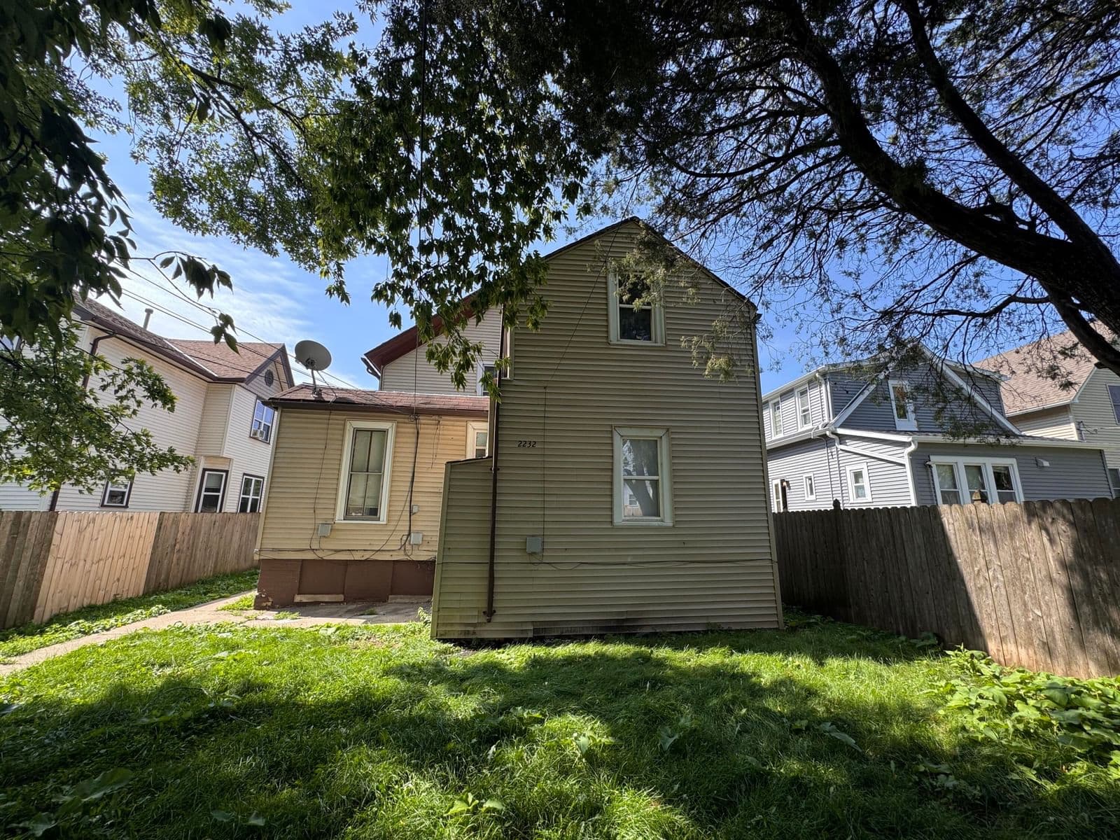 2232 Allis St 5