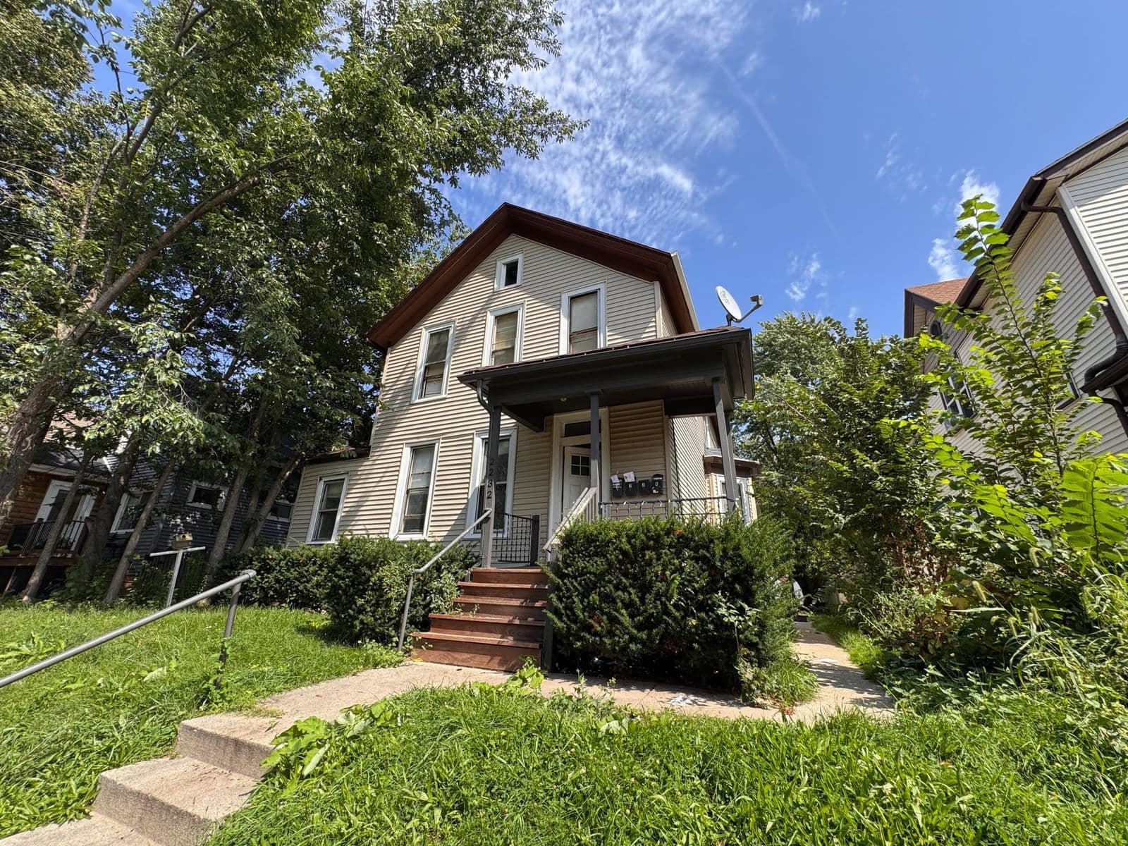 2232 Allis St, Milwaukee, WI 53207 2
