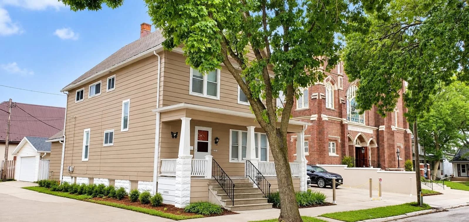 2821 Harrison Ave, Milwaukee, WI 53215 2